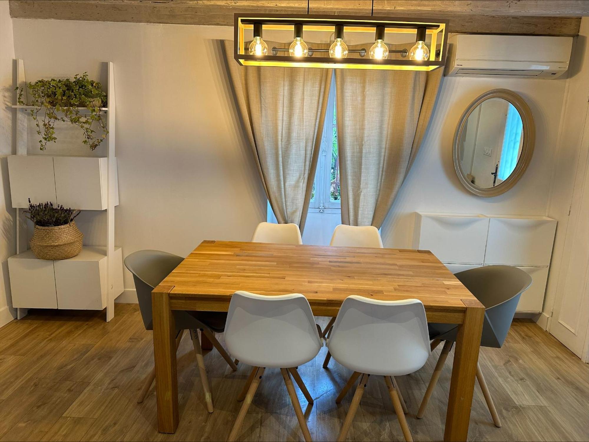 Hébergement de vacances De Charme 6 Pieces Avec Vue Sur Les Hauteurs De